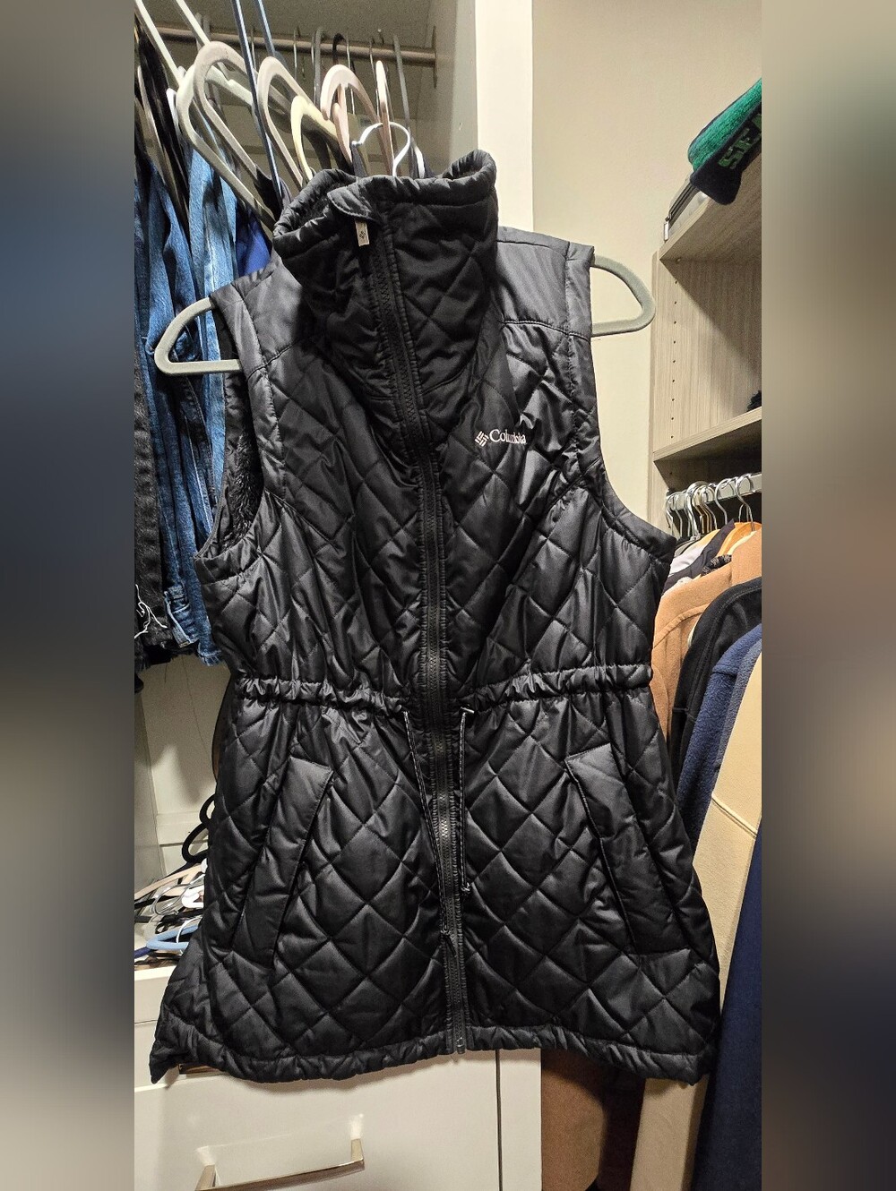 Columbia Black Quilted Women's Insulated Vest with Drawstring Waist